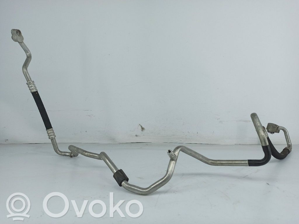Ilmastointilaitteen putki (A/C)   6R1820743E