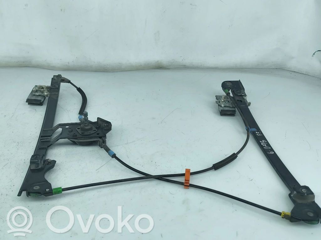 Volkswagen Golf III Etuikkunan nostomekanismi ilman moottoria
