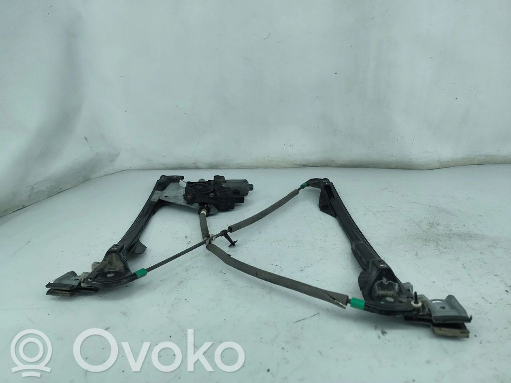 Ford Focus Front window lifting mechanism without motor 