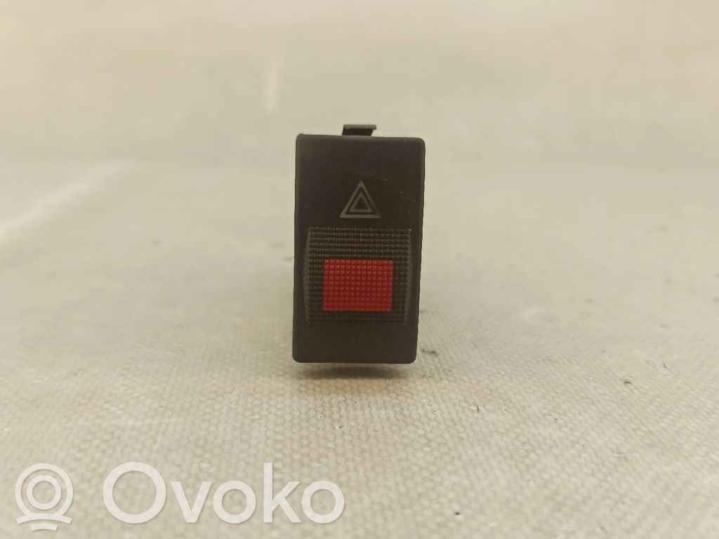 Botón interruptor de luz de peligro   8D0941509C