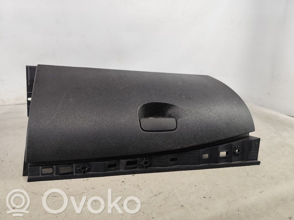 Guantera   681083896R