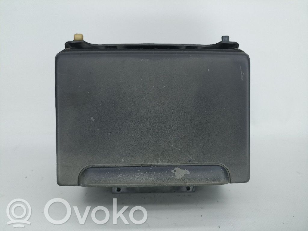 Renault Laguna I Moldura de la unidad delantera de radio/GPS 