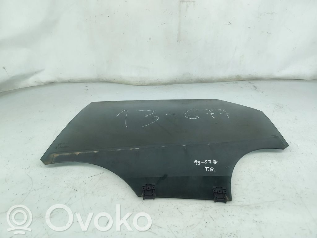 Peugeot 3008 II Geam ușă spate 