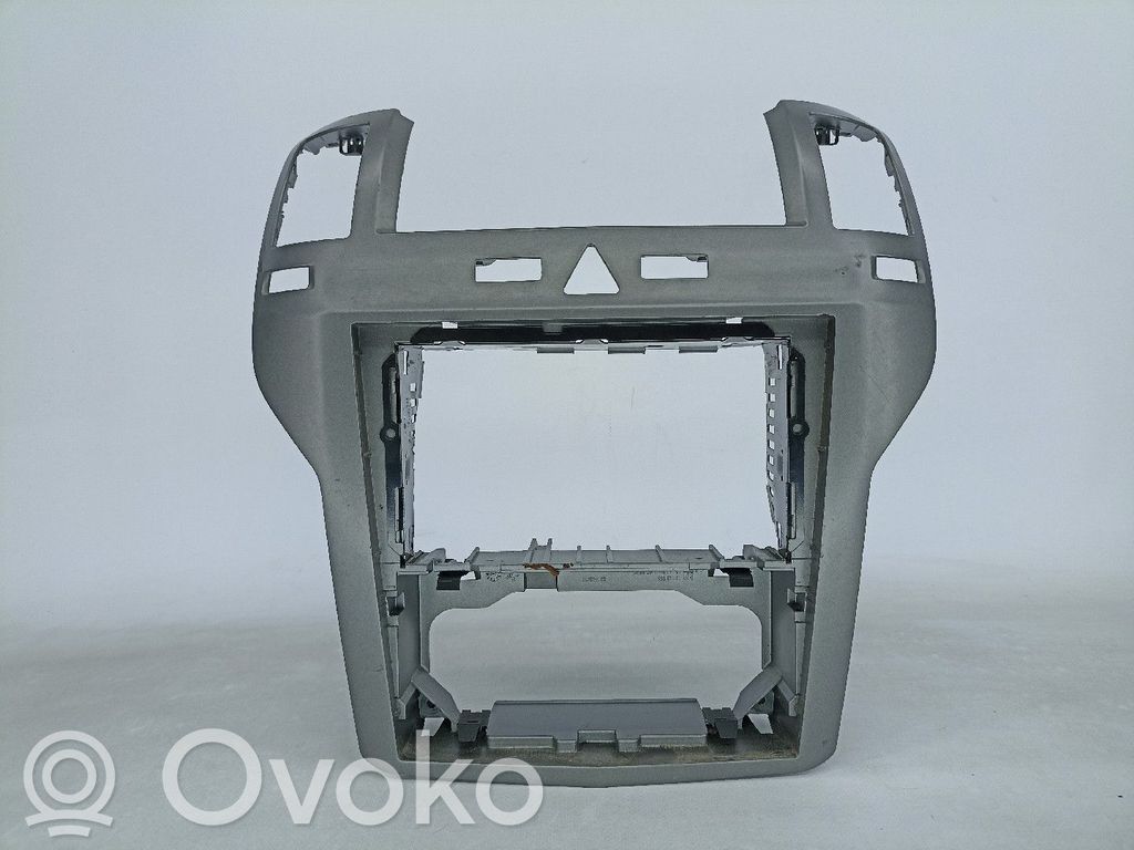 Opel Zafira B Konsola środkowa / Radio / GPS