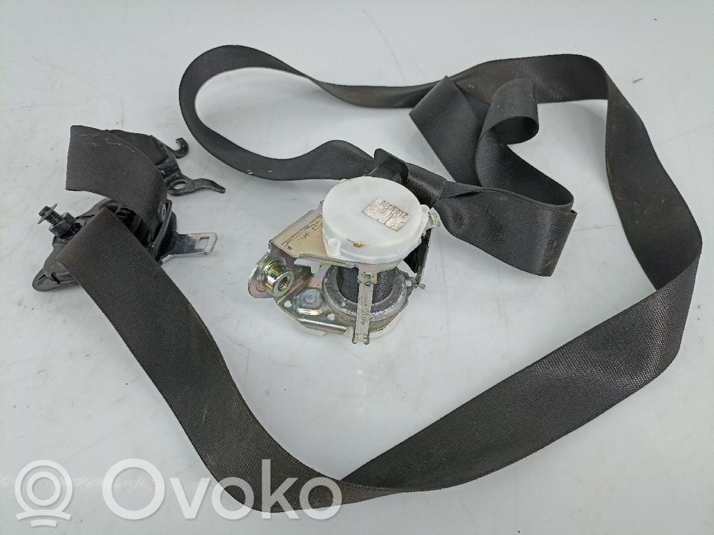 Etuistuimen turvavyö   330598493