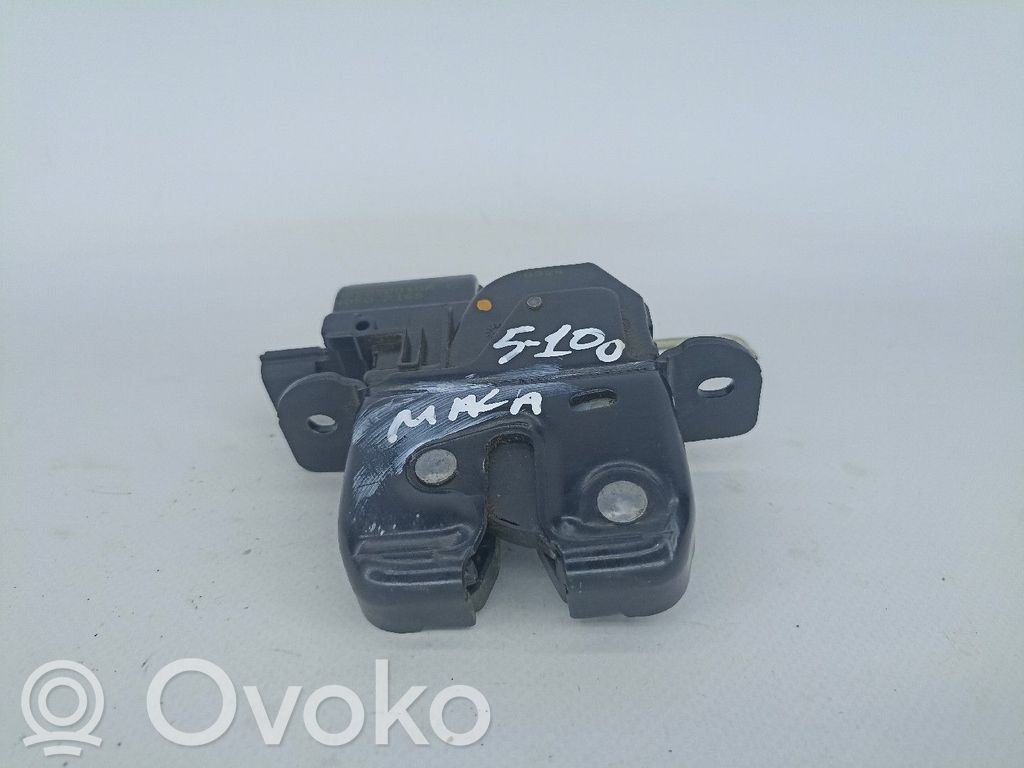 Aizmugurējā pārsega slēdzene (ārpusē)   905030010