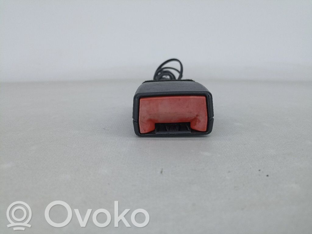 Hebilla del cinturón delantero   AV11R61208AC,34111488