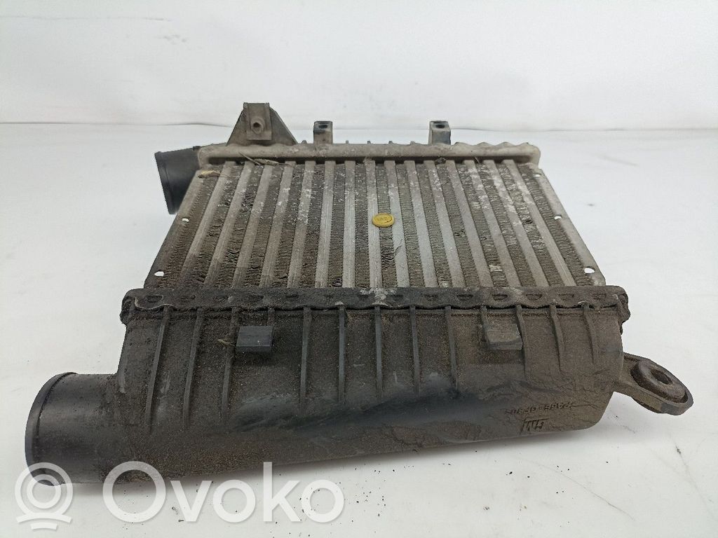 Opel Omega B1 Interkūlerio radiatorius 