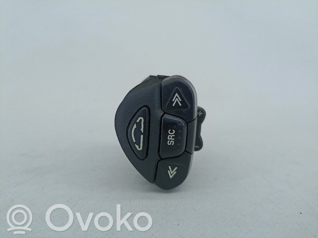 Nissan X-Trail T30 Interruttore di controllo dell’audio 