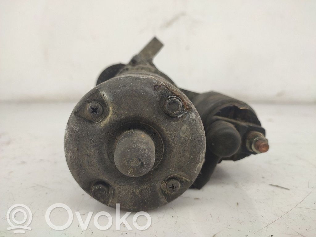 Motor de arranque   23300M8111