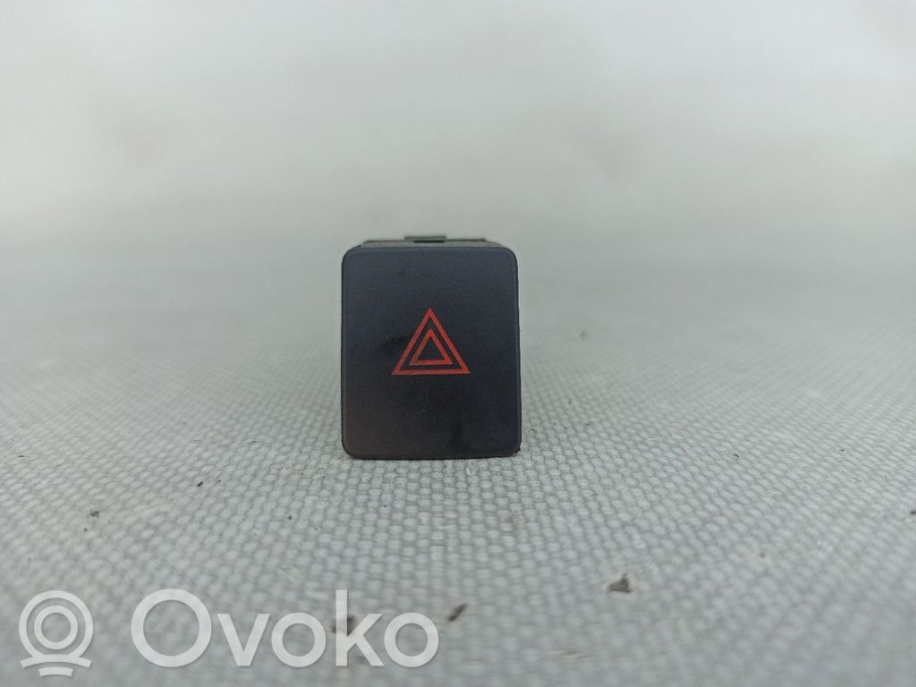 Nissan Qashqai Interruttore luci di emergenza