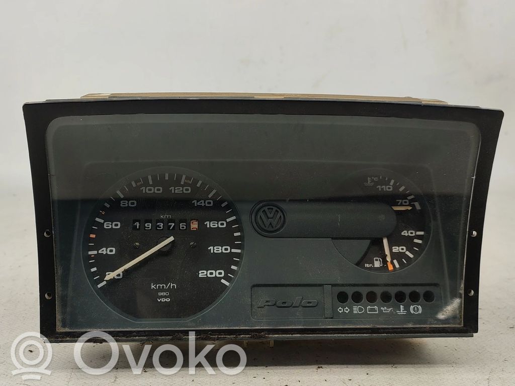 Volkswagen Polo II 86C 2F Licznik / Prędkościomierz 