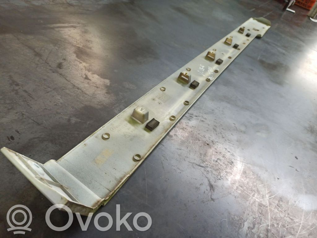 Mercedes-Benz Vito Viano W639 Rivestimento passaruota posteriore 