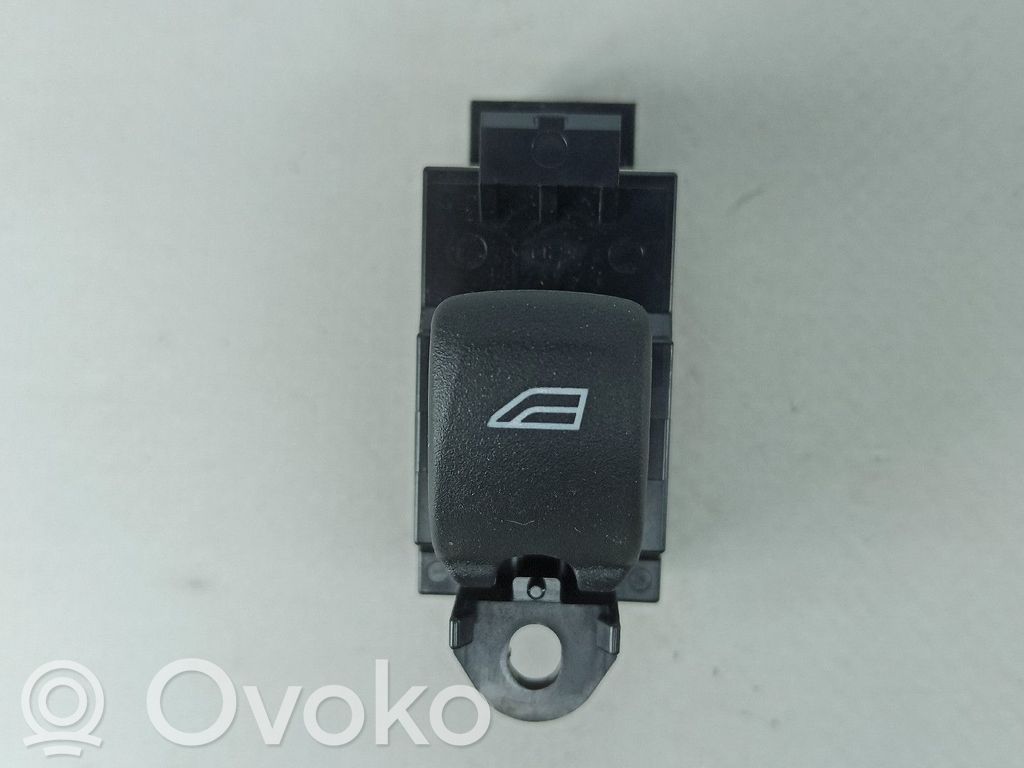 Interrupteur commade lève-vitre   31394840