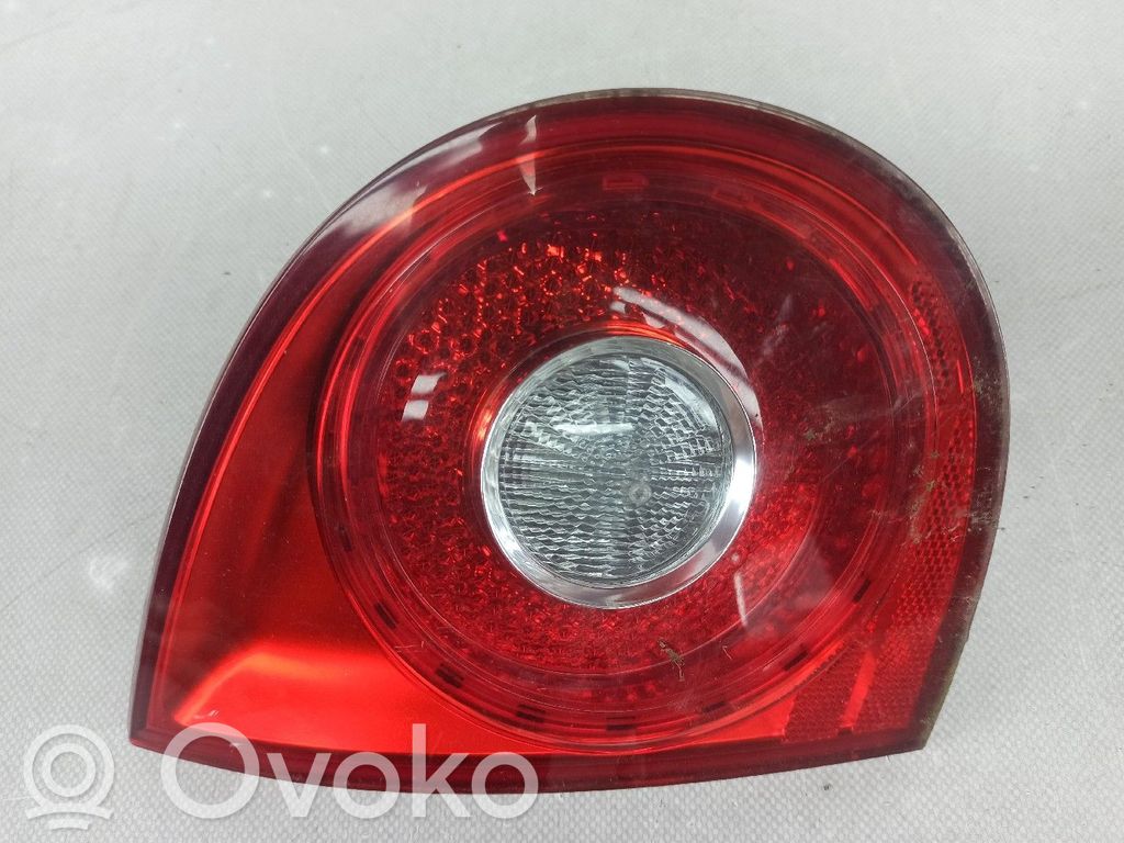 Volkswagen Golf V Lampă spate în capacul portbagajului 