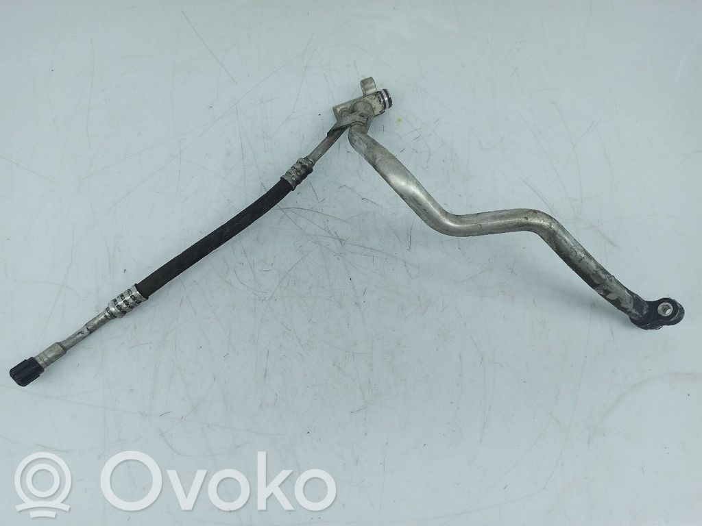 Ilmastointilaitteen putki (A/C)   9230694