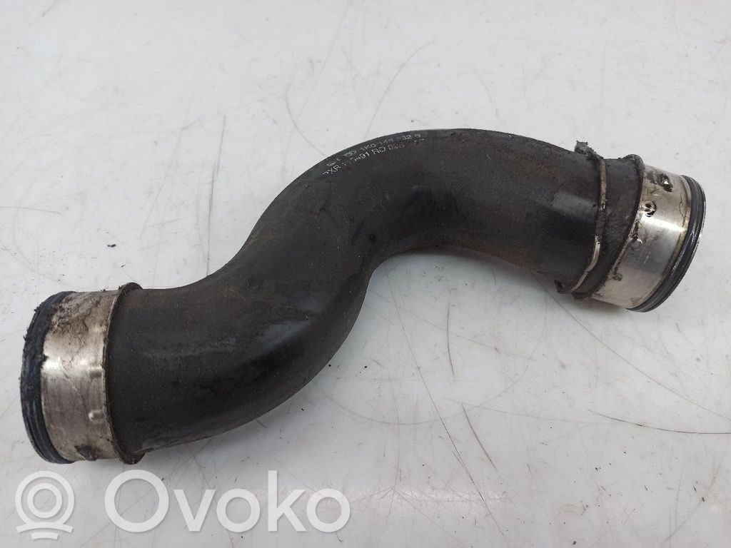 Välijäähdyttimen letku   1K0145832B