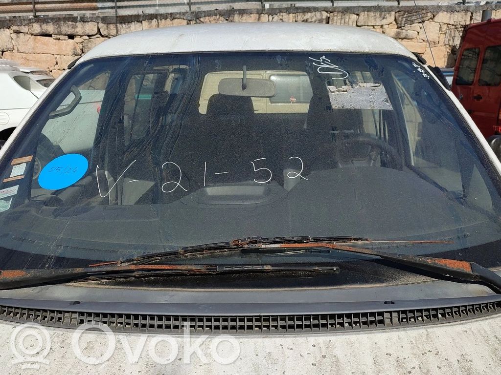 Mitsubishi L400, Space Gear Priekinis stiklas 
