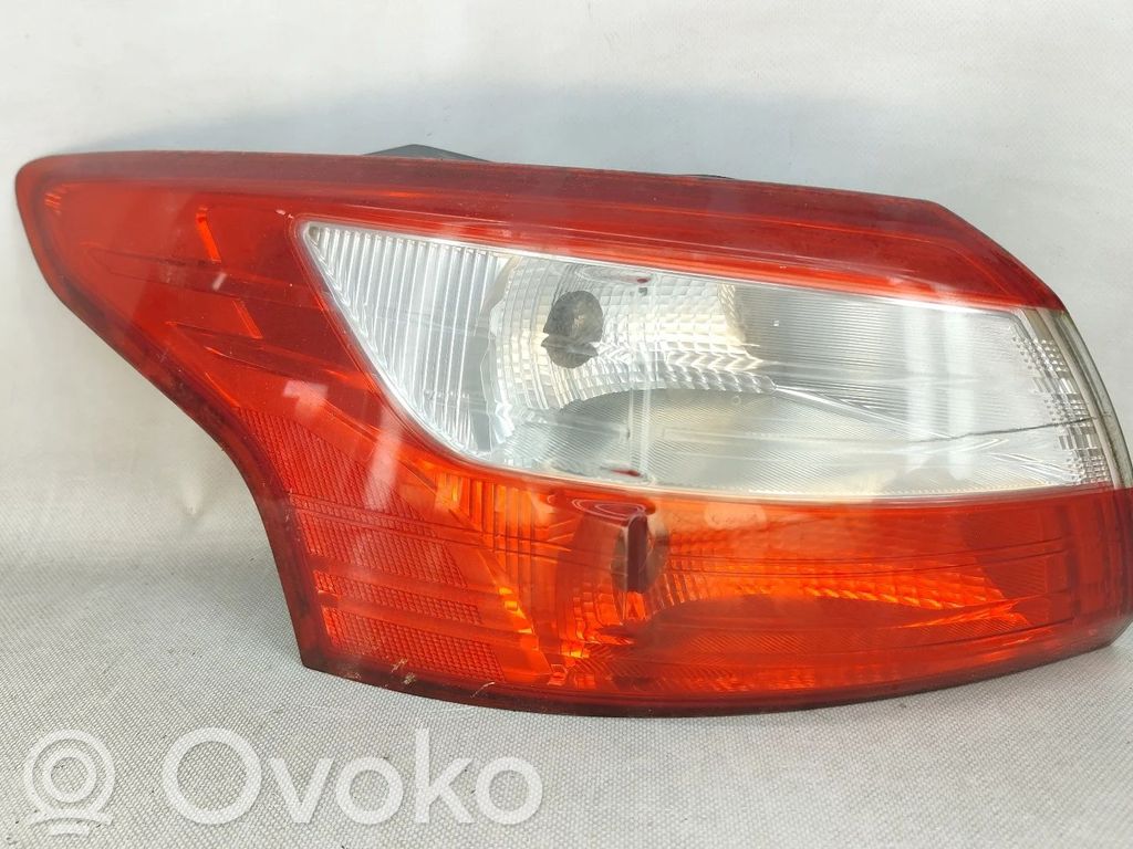 Ford Focus Takaluukun takavalot 