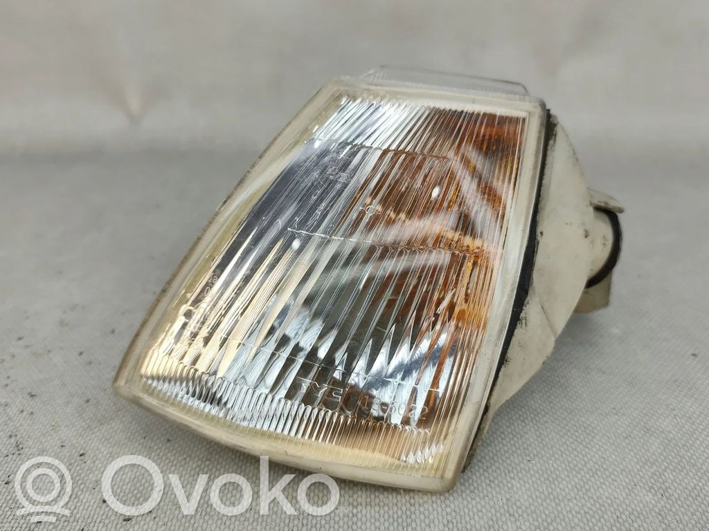 Renault Clio I Blinker vorne Stoßstange 
