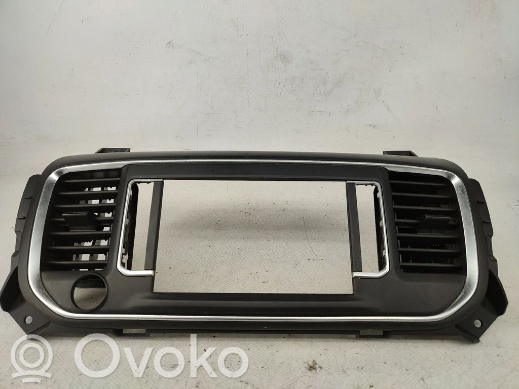 Verkleidung Radio / Navigation   COM,9808363977,9808364077,9812272077,9812272177