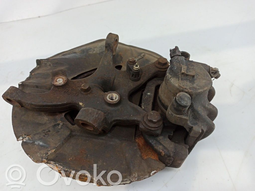 Front wheel hub spindle knuckle