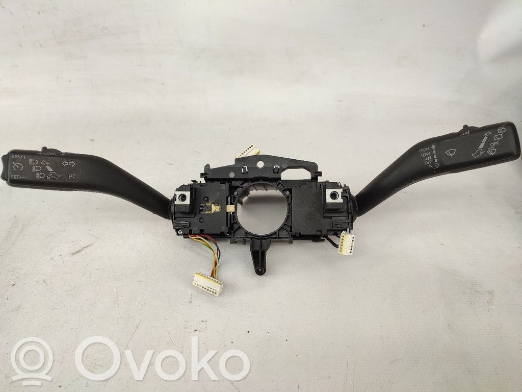 Volkswagen Golf VI Otros interruptores/perillas/selectores 