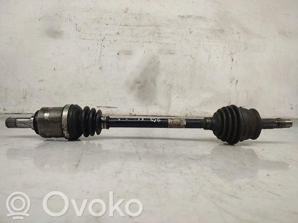 Opel Corsa D Półoś przednia 