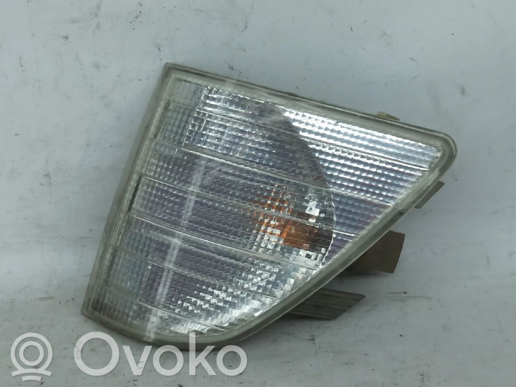 Mercedes-Benz Sprinter W901 W902 W903 W904 Kierunkowskaz przedniego zderzaka 