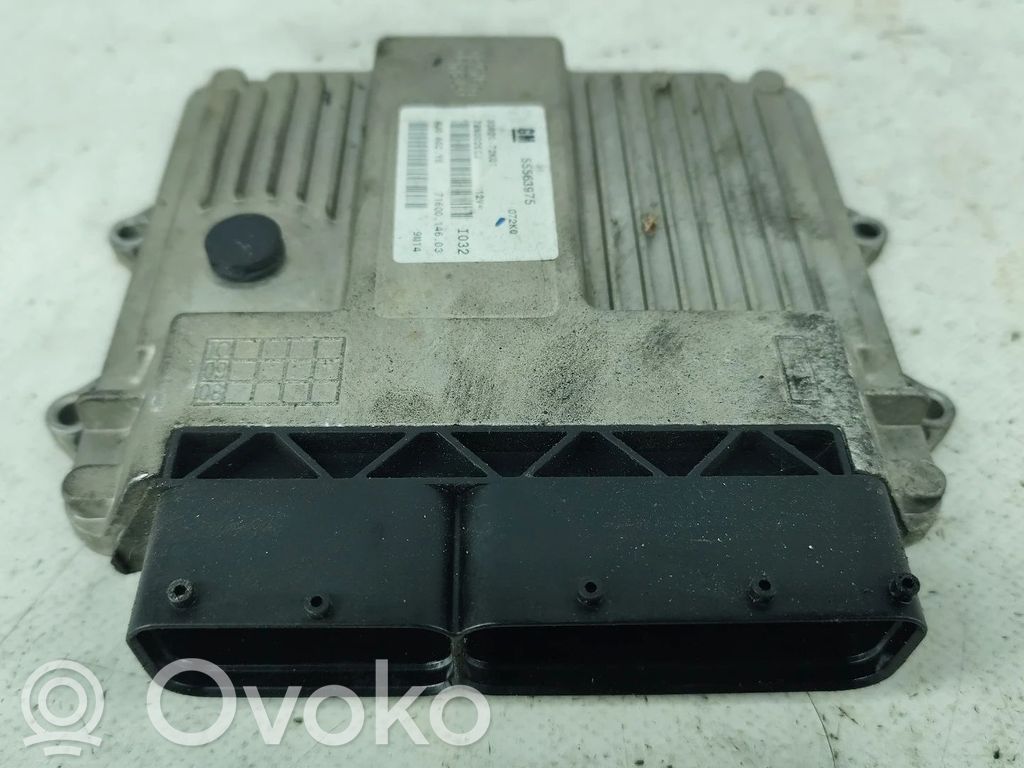 Unidad de control/módulo del motor   55563975,3392072KQ1