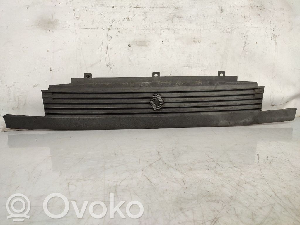 Front grill   7700756048