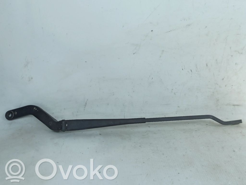 Peugeot 106 Priekinio stiklo valytuvų kojelė 