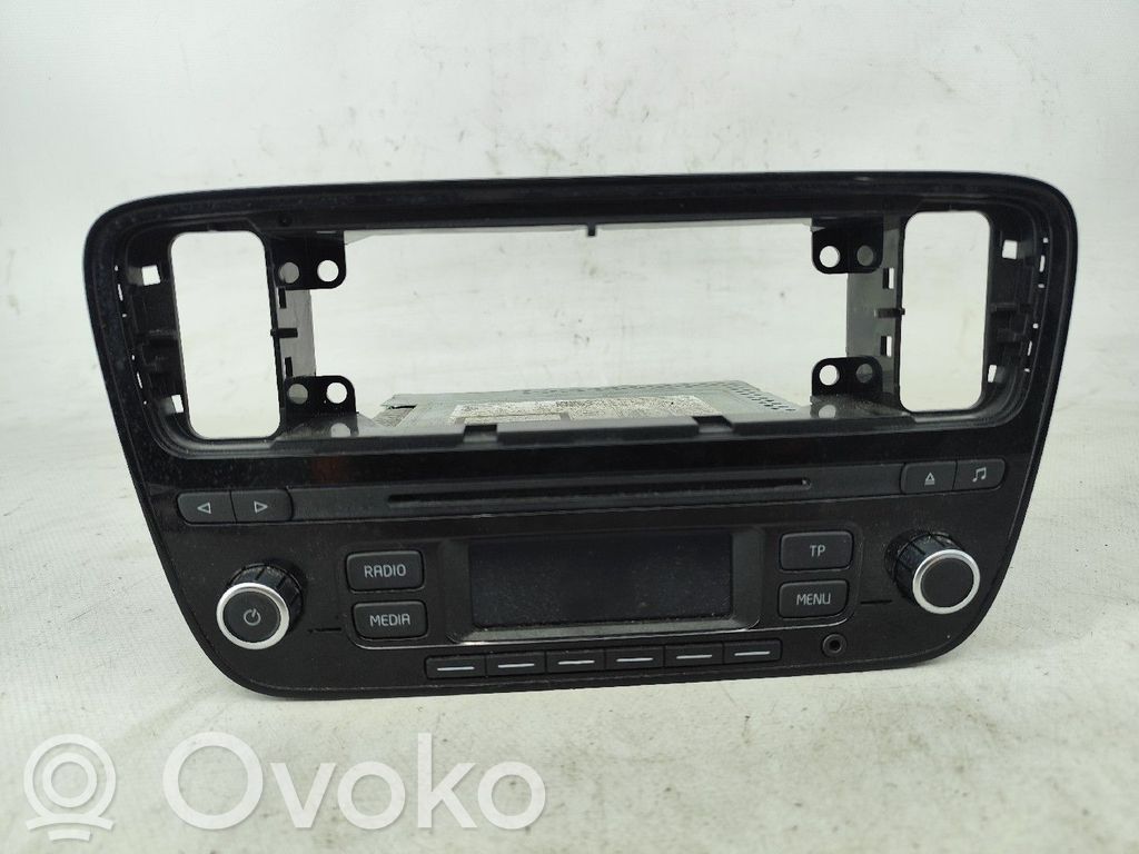 Panel / Radioodtwarzacz CD/DVD/GPS   1S0035156,MFVW105A