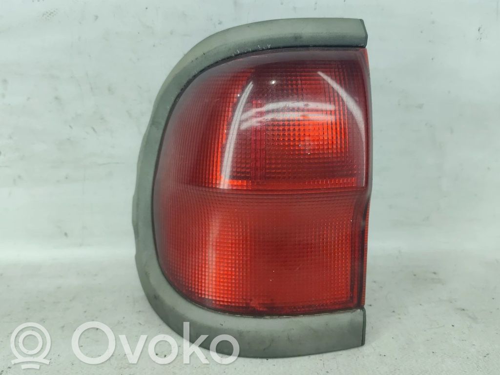 Nissan Terrano Luci posteriori del portellone del bagagliaio