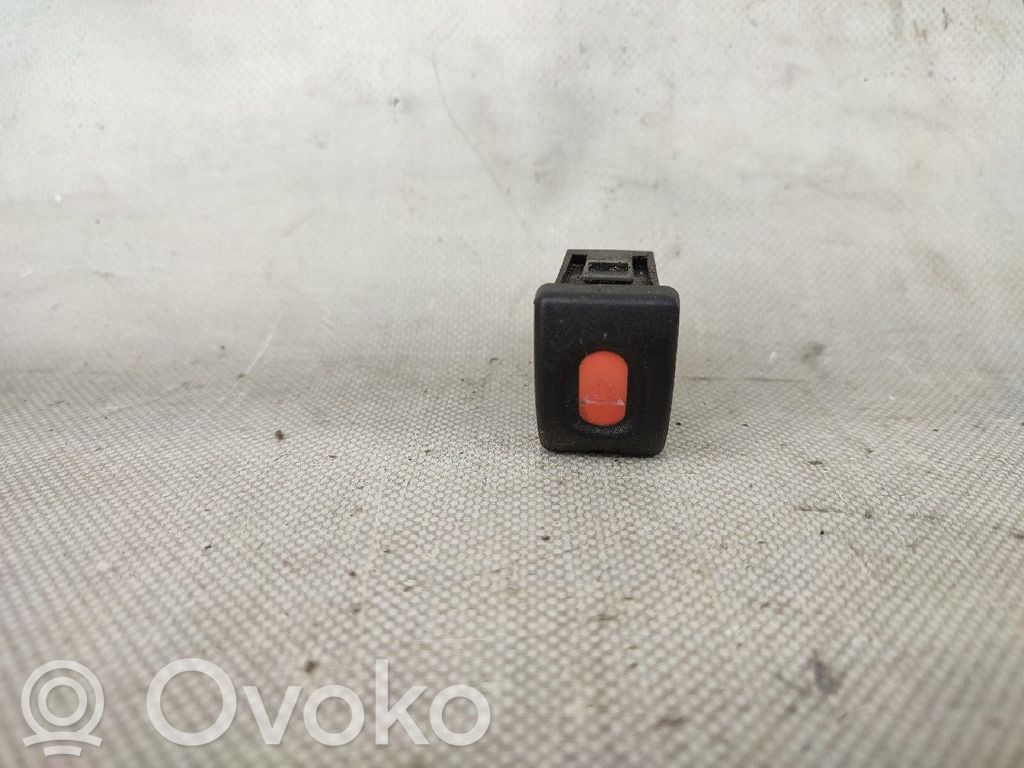 Botón interruptor de luz de peligro