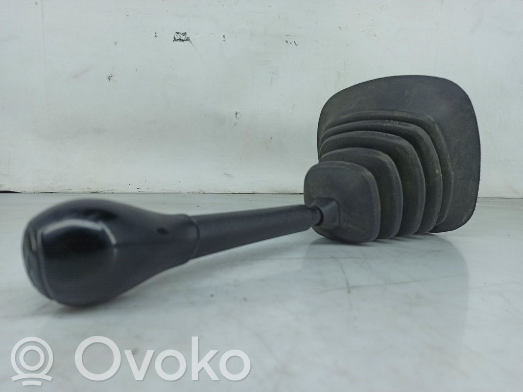 Gear shift switch/knob   95VB7277AA