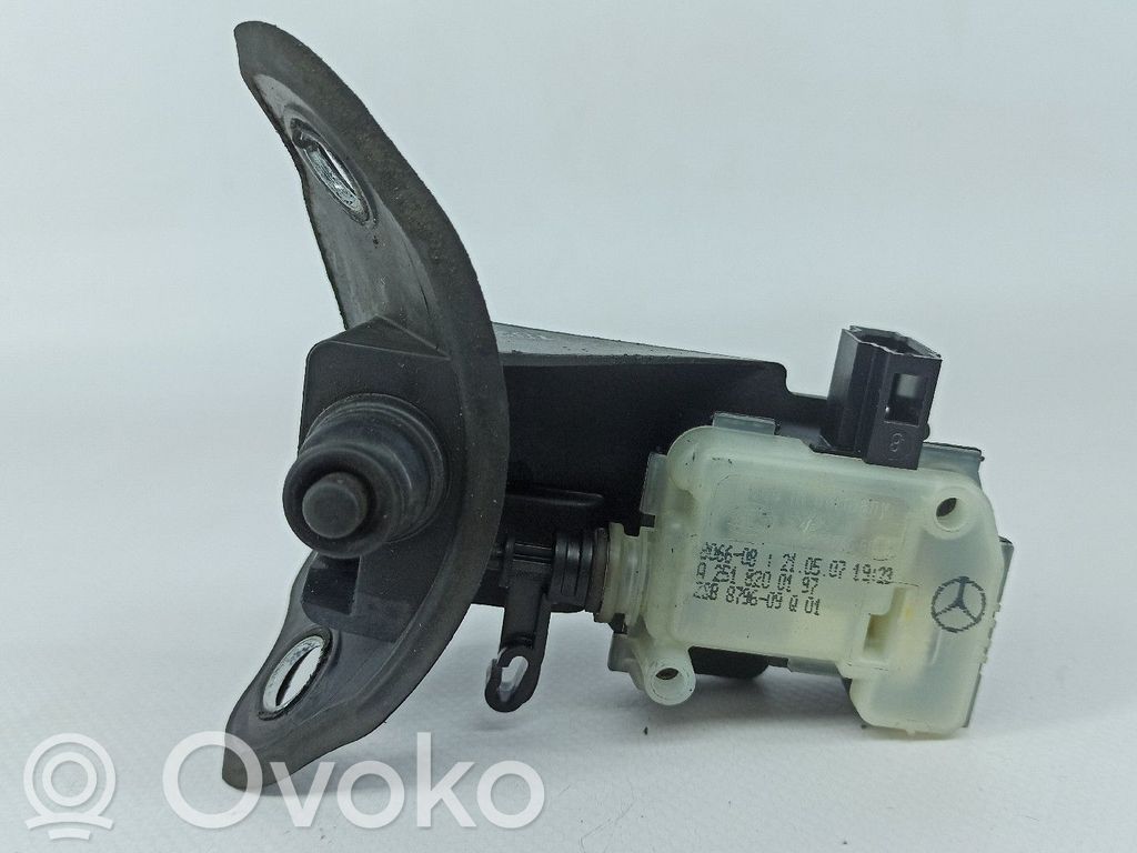 Mercedes-Benz CLS C219 Motorino del tappo del serbatoio del carburante