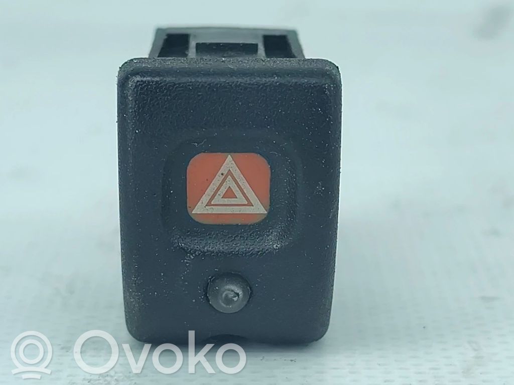 Hazard light switch   09138046,09164442