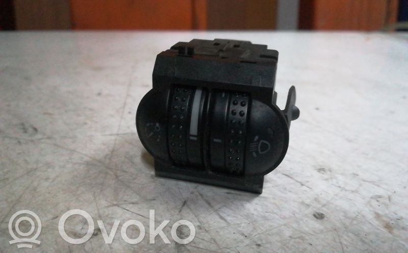 Volkswagen Polo III 6N 6N2 6NF Comutator/buton multifuncțional 