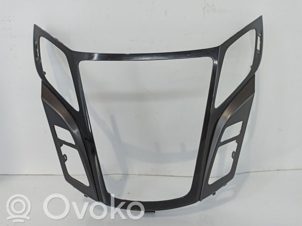 Hyundai i40 Rămă unitate radio/GPS