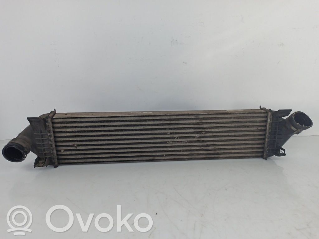 Refroidisseur intermédiaire   8V619L440AC