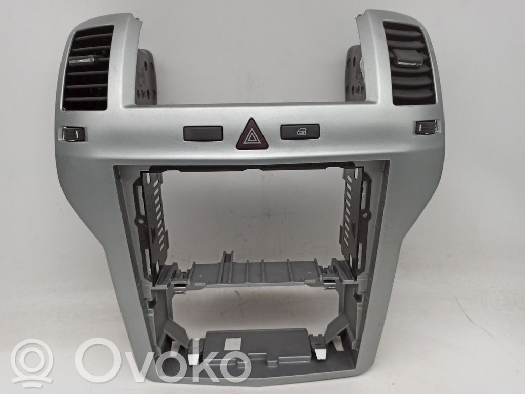 Opel Zafira B Mascherina unità principale autoradio/GPS 