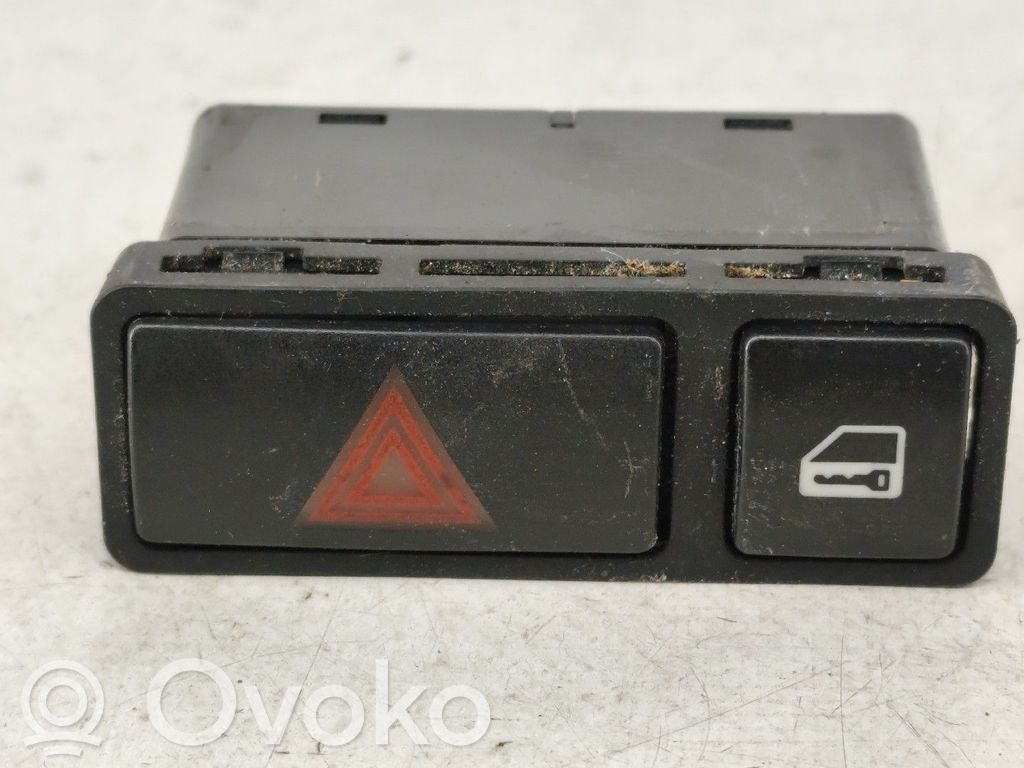Hätävilkkujen kytkin   61318368920,FECHOCENTRAL