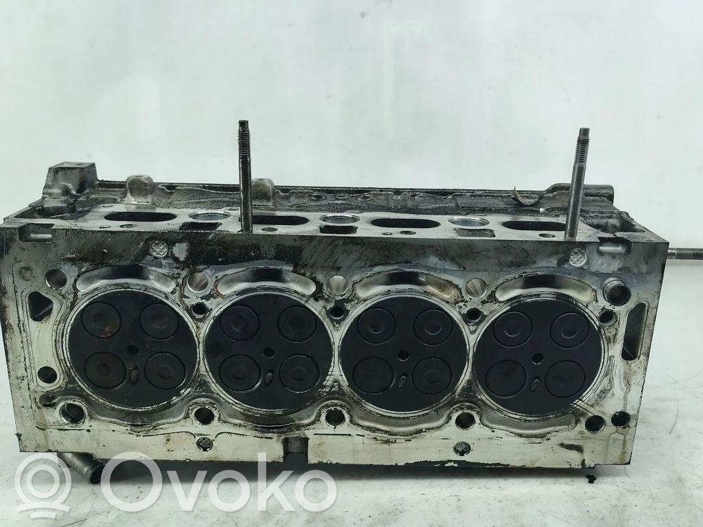Peugeot 4007 Chiulasă motor 
