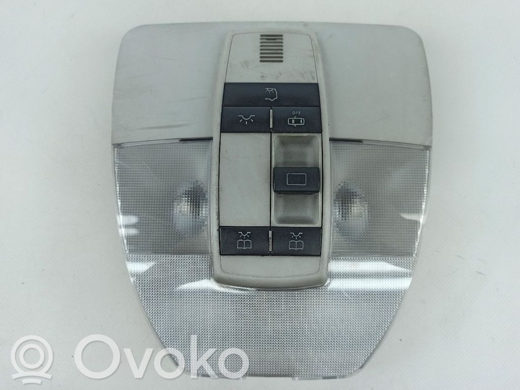 Mercedes-Benz B W245 Rivestimento della console di illuminazione installata sul rivestimento del tetto