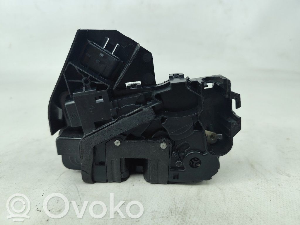 Renault Megane IV Takaoven lukko 