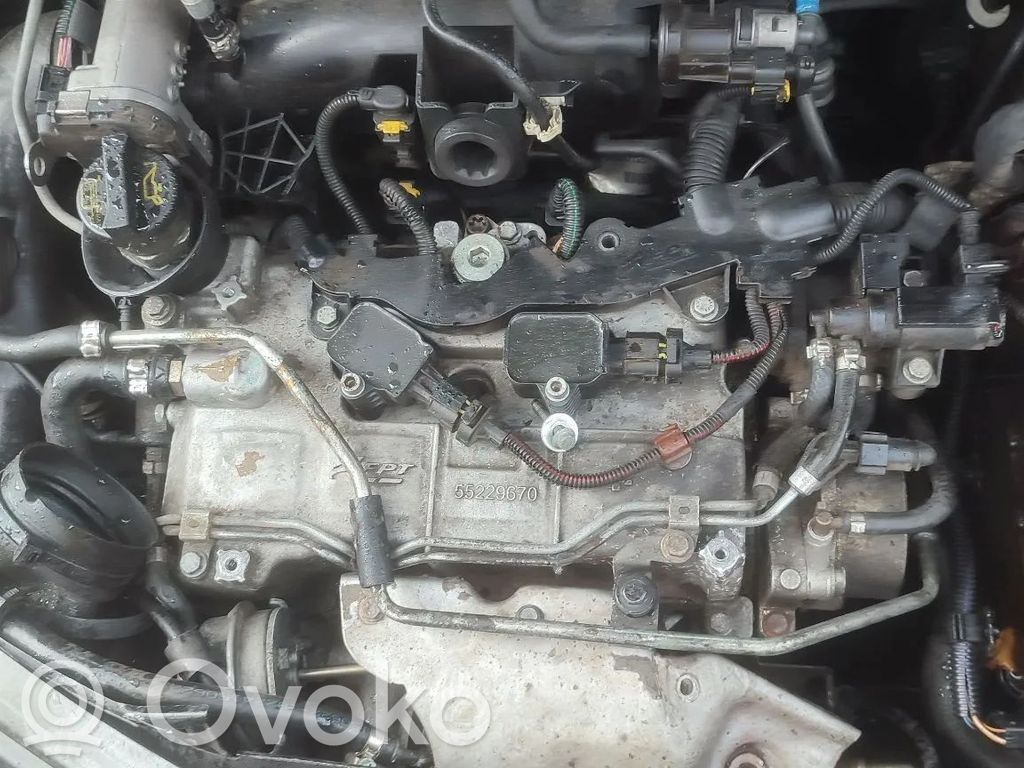 Двигатель   312A2000,CARTERPARTIDO