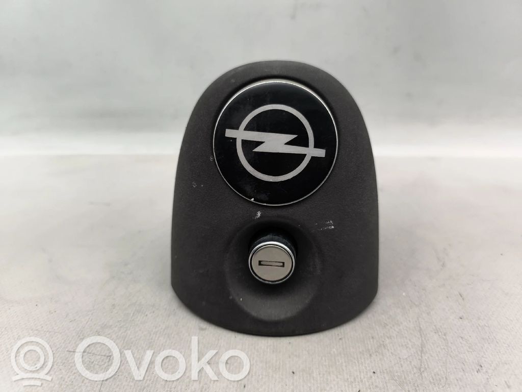 Tailgate lock latch   8062660,90357434