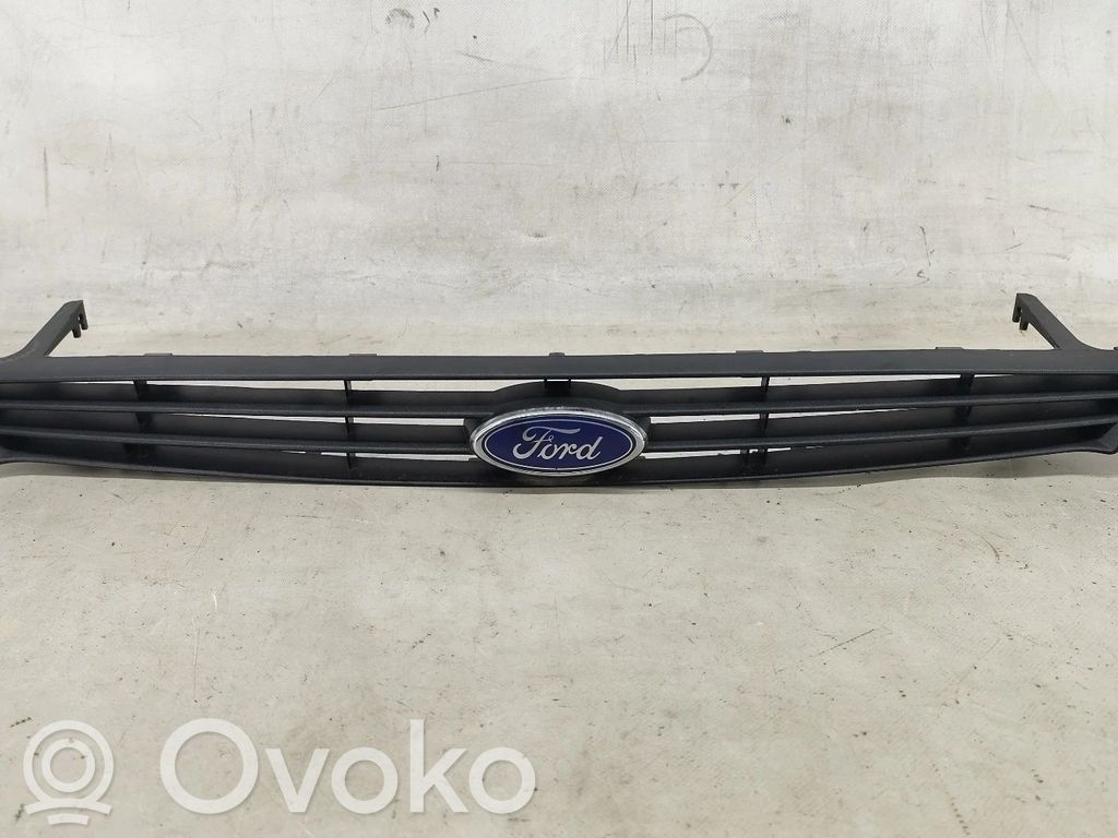 Front grill   98AB8200A