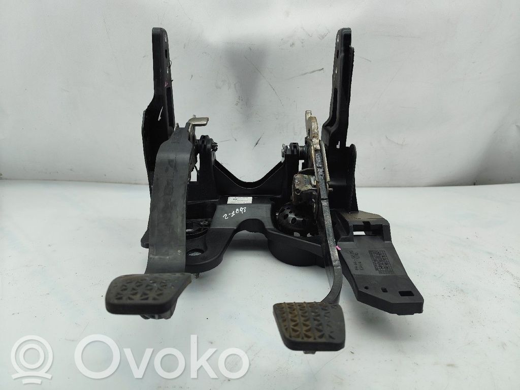 Conjunto de pedal   13407026,PEDALEMBRAIAGEM,PEDALTRAVAO